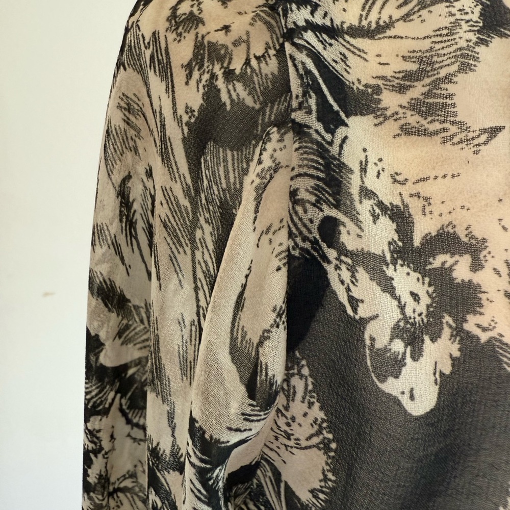 ❤️NWT❤️ BCBGMAXAZRIA Ruffle Floral Blouse - Size XL - Picture 7 of 11